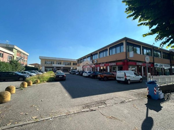 locale commerciale in affitto a Brescia in zona Volta