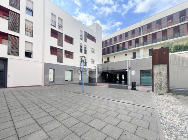 locale commerciale in affitto a Brescia in zona San Polo
