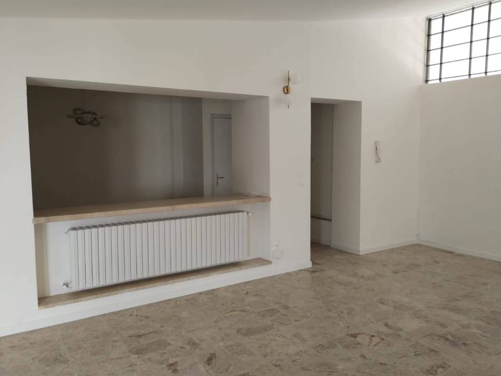 ufficio in affitto a Brescia in zona Volta