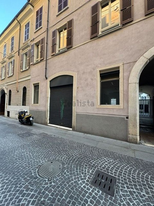 locale commerciale in affitto a Brescia