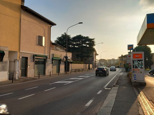 negozio in affitto a Brescia