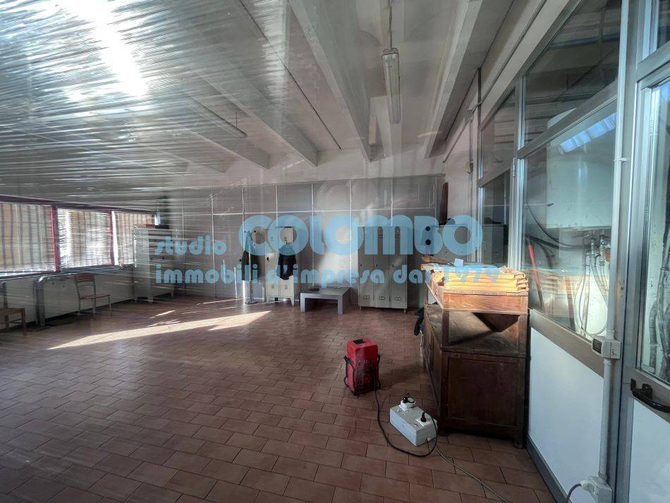 locale commerciale in affitto a Brescia in zona Volta