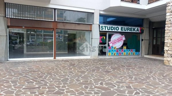 negozio in affitto a Brescia in zona Borgo Trento