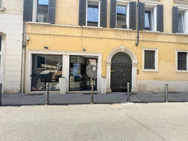 quadrivano in affitto a Brescia in zona Centro Storico