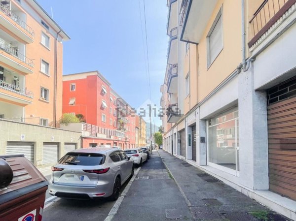 negozio in affitto a Brescia in zona Porta Venezia