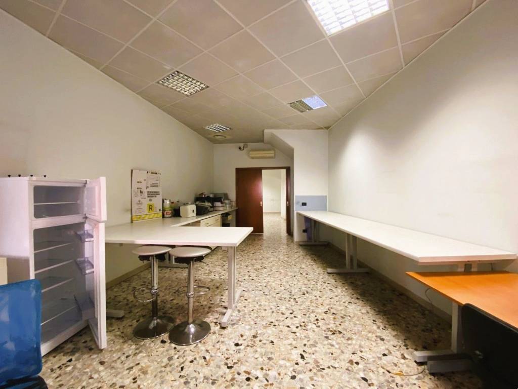 negozio in affitto a Brescia in zona Centro Storico