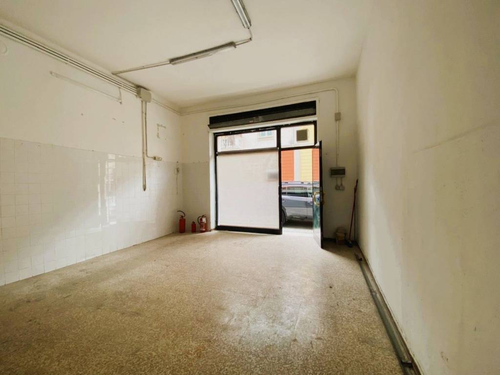 negozio in affitto a Brescia in zona Porta Venezia