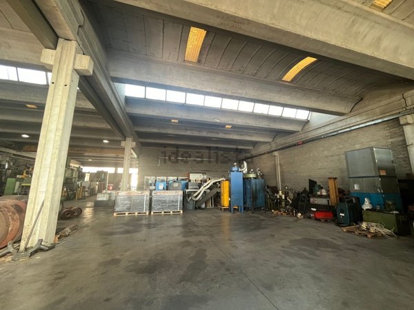 capannone in affitto a Brescia in zona Quartiere Primo Maggio