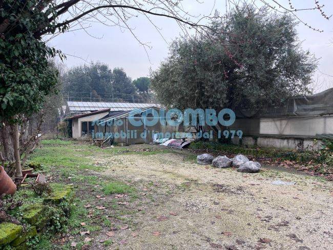 locale commerciale in affitto a Brescia in zona Sant'Eufemia