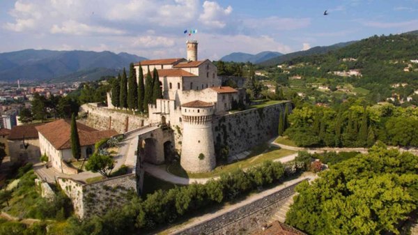 appartamento in affitto a Brescia in zona Centro Storico