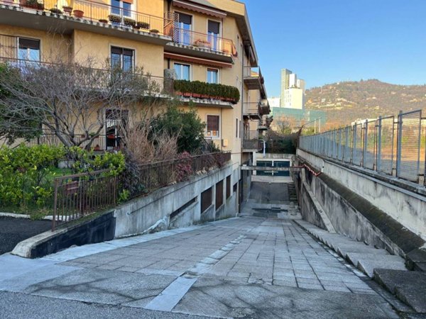locale commerciale in affitto a Brescia in zona Volta