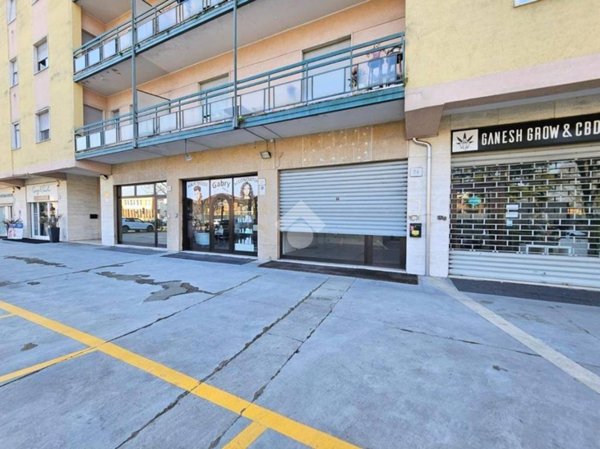 negozio in affitto a Brescia