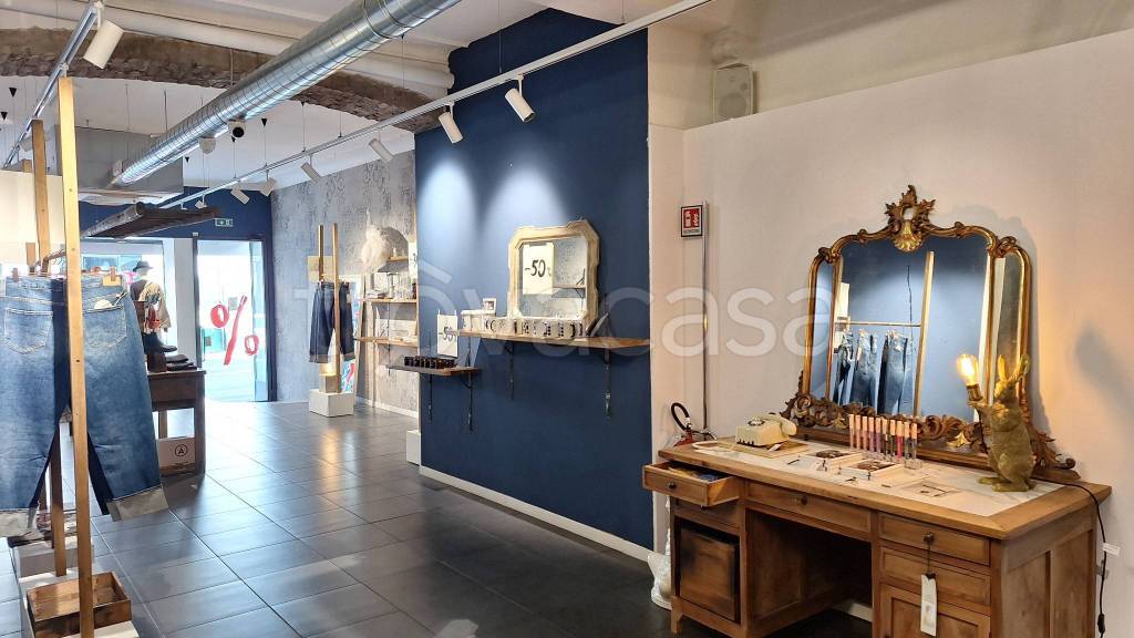 negozio in affitto a Brescia