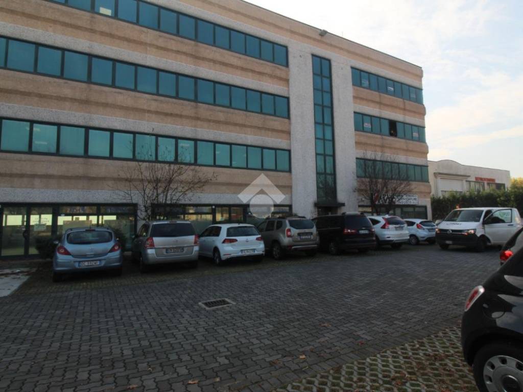 ufficio in affitto a Brescia in zona Fornaci