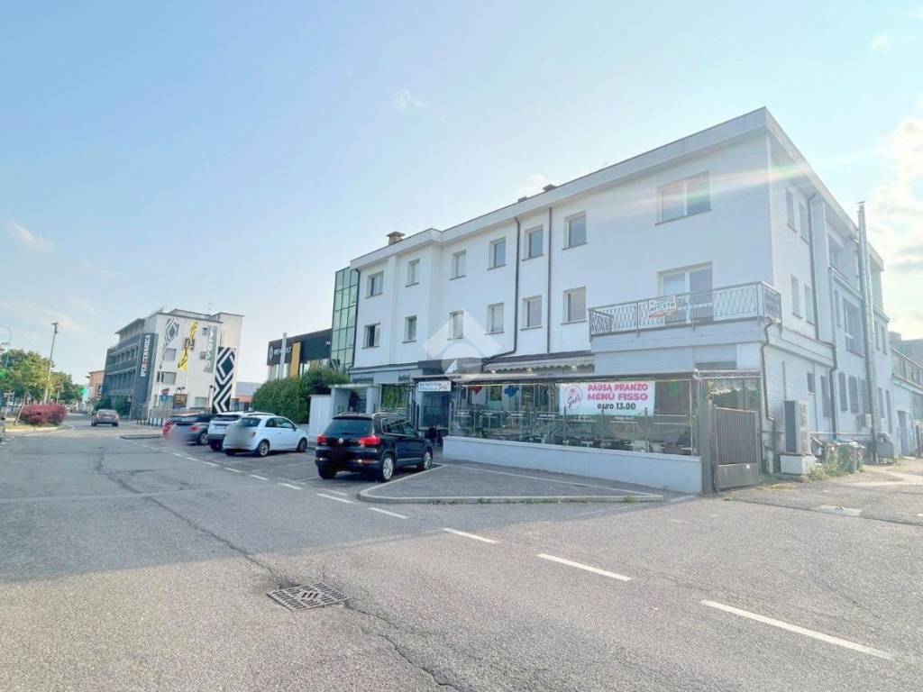 ufficio in affitto a Brescia in zona Villaggio Prealpino