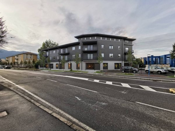 locale commerciale in affitto a Brescia in zona Mompiano
