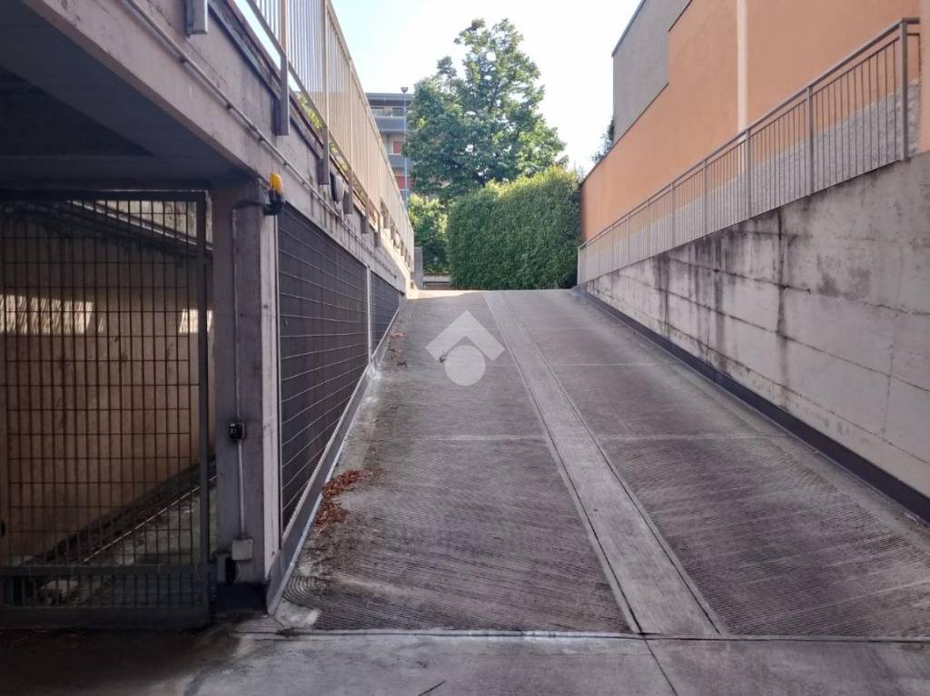 locale commerciale in affitto a Brescia in zona San Bartolomeo