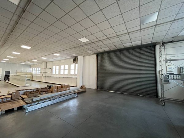 locale commerciale in affitto a Brescia in zona Volta