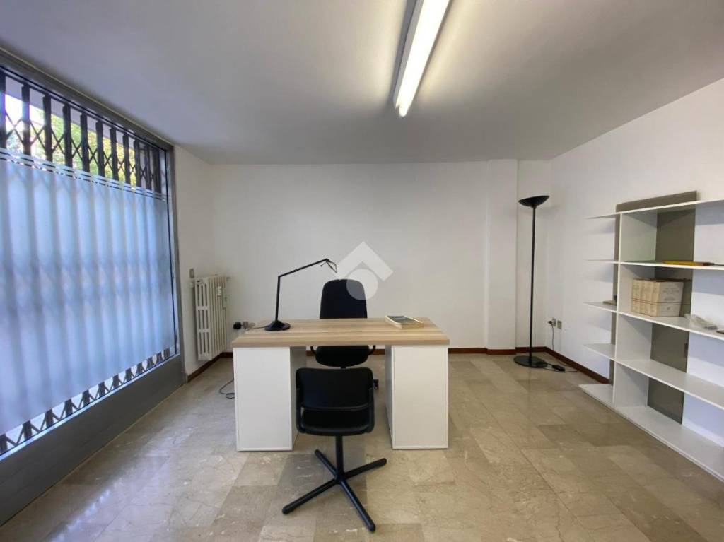 ufficio in affitto a Brescia in zona Mompiano
