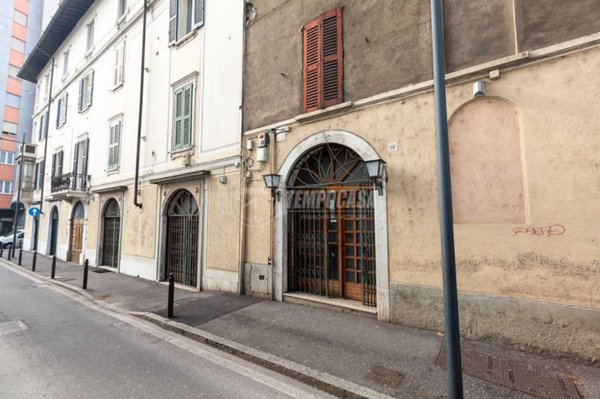 negozio in affitto a Brescia