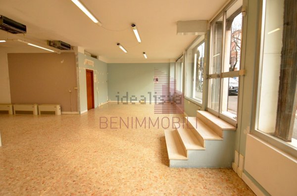 ufficio in affitto a Brescia in zona Quartiere Primo Maggio