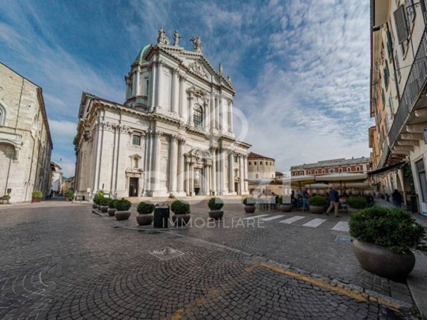 negozio in affitto a Brescia in zona Centro Storico