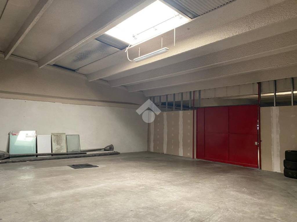 locale di sgombero in affitto a Brescia in zona Chiesa Nuova