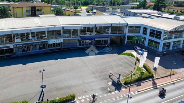 negozio in affitto a Brescia in zona Sant'Eufemia