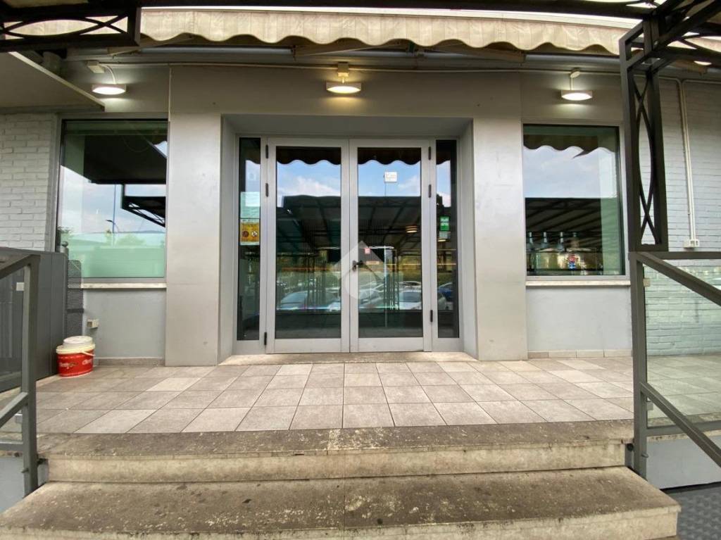 negozio in affitto a Brescia in zona Casazza