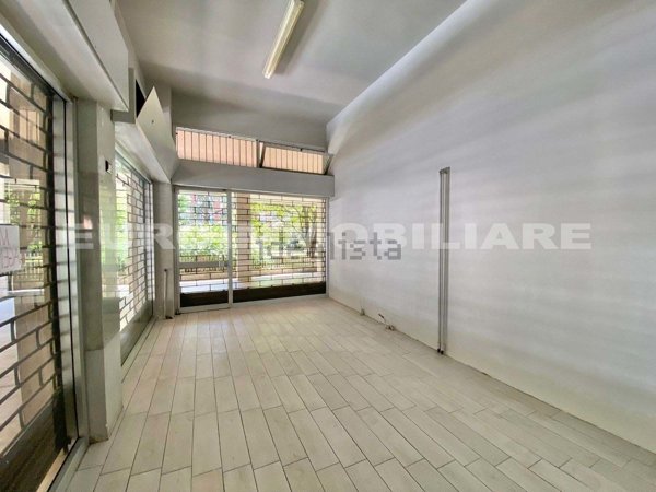 negozio in affitto a Brescia in zona San Bartolomeo