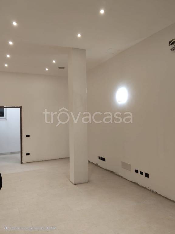 negozio in affitto a Brescia in zona Costalunga