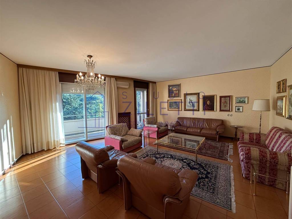 appartamento in affitto a Brescia in zona Mompiano