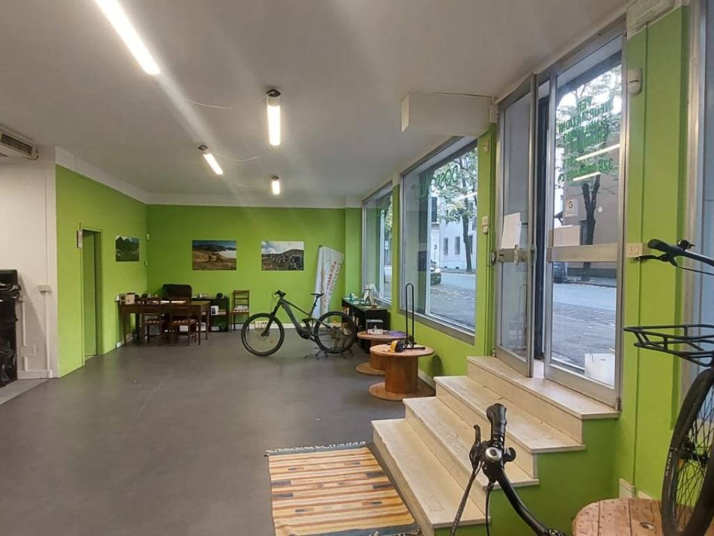 negozio in affitto a Brescia in zona Chiusure