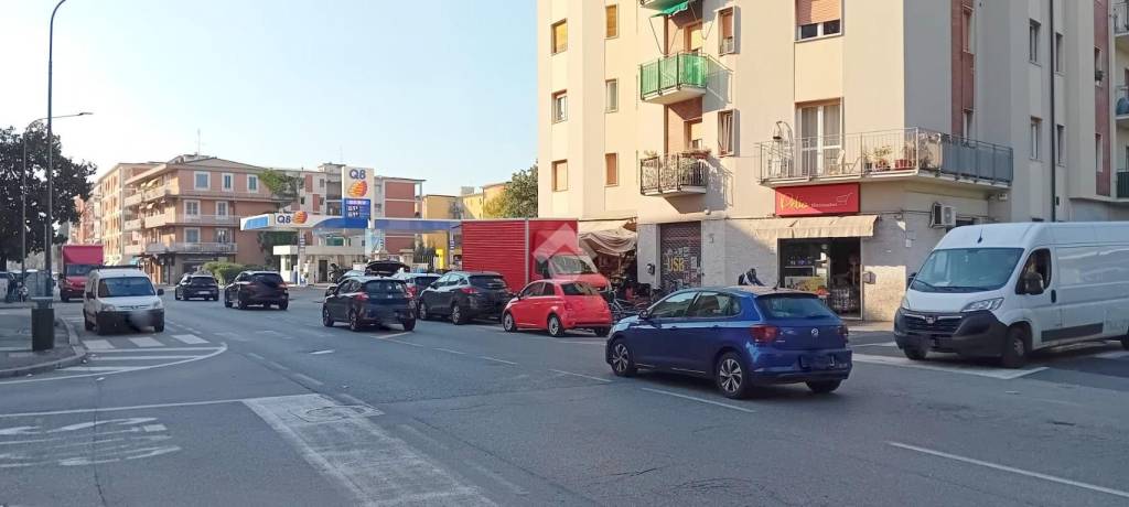 negozio in affitto a Brescia