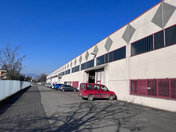 locale commerciale in affitto a Brescia in zona Volta