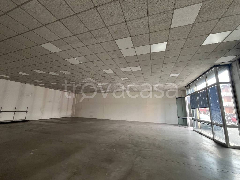 locale commerciale in affitto a Brescia in zona Chiesa Nuova