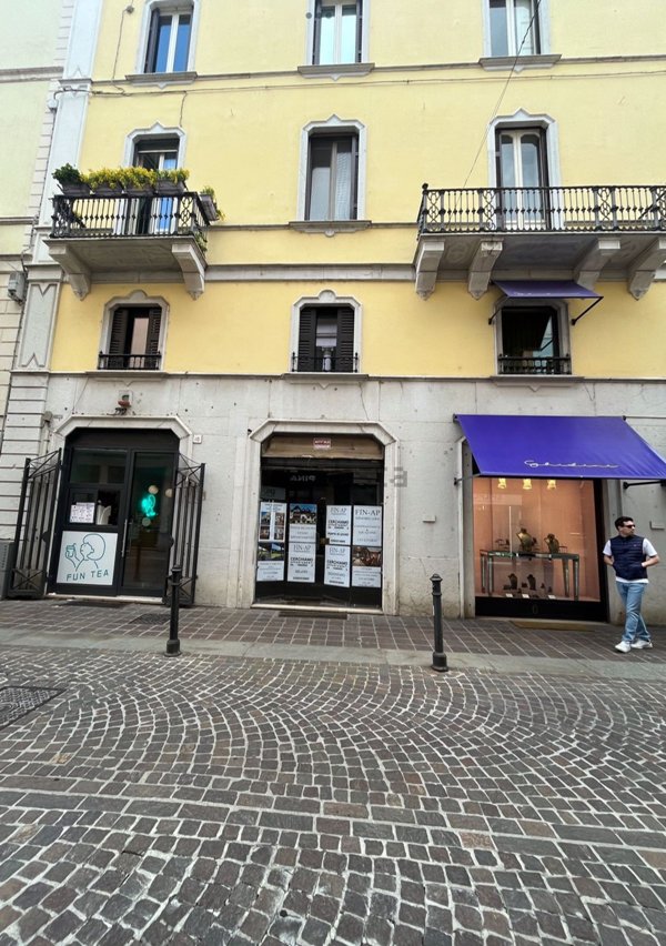 negozio in affitto a Brescia