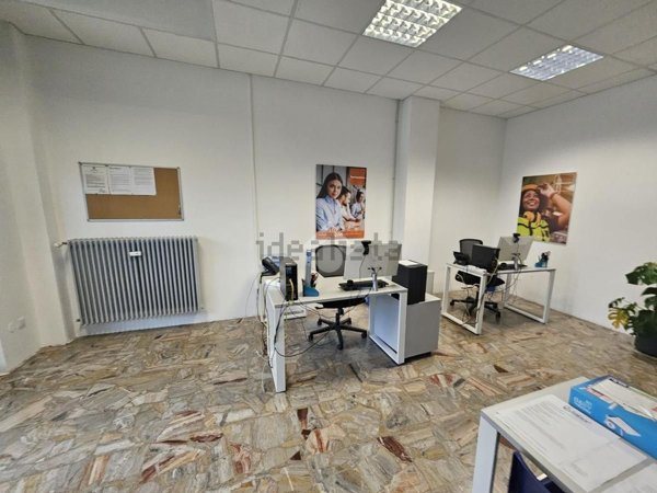 negozio in affitto a Brescia in zona Crocifissa di Rosa