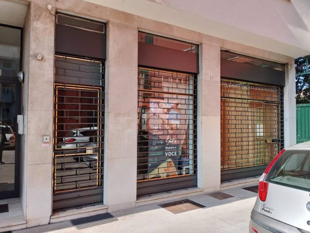 negozio in affitto a Brescia in zona Fiumicello