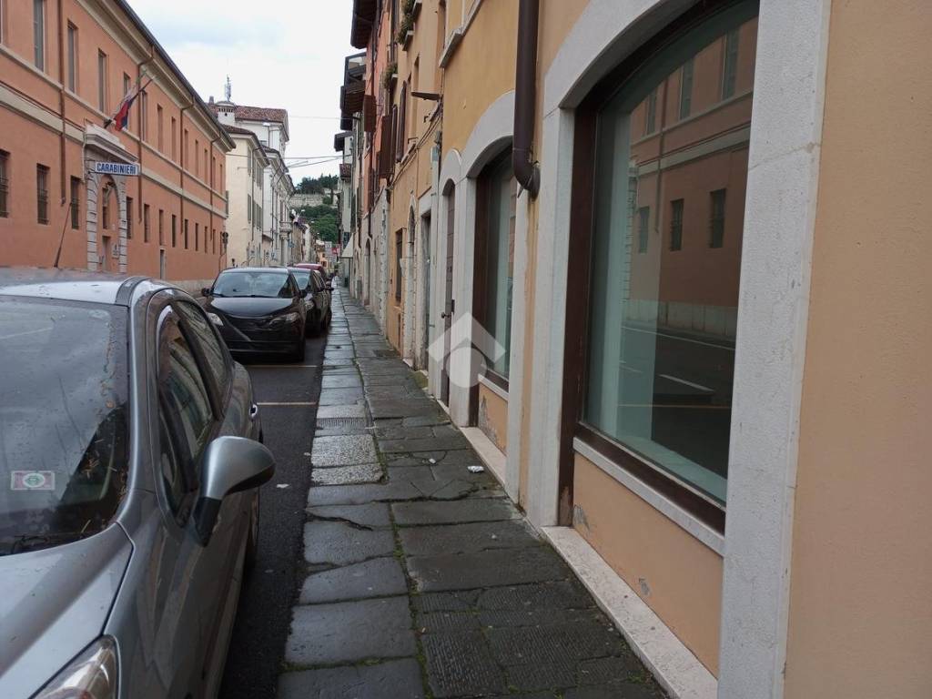 negozio in affitto a Brescia in zona Centro Storico