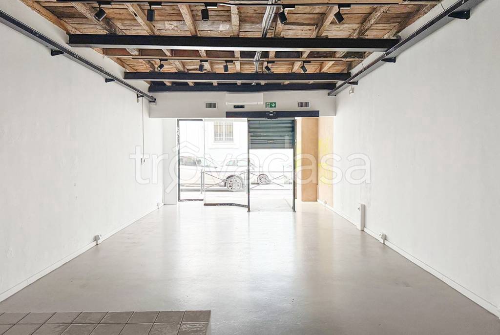 negozio in affitto a Brescia in zona Centro Storico