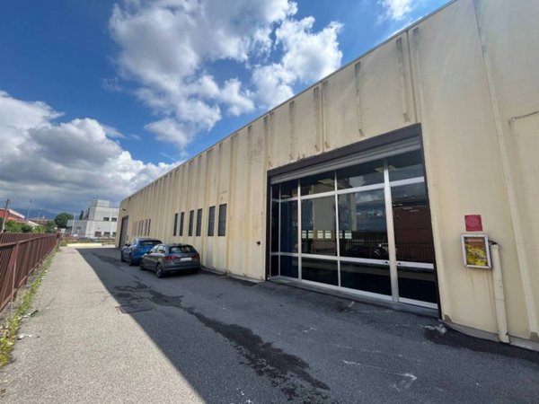 locale commerciale in affitto a Brescia in zona Volta