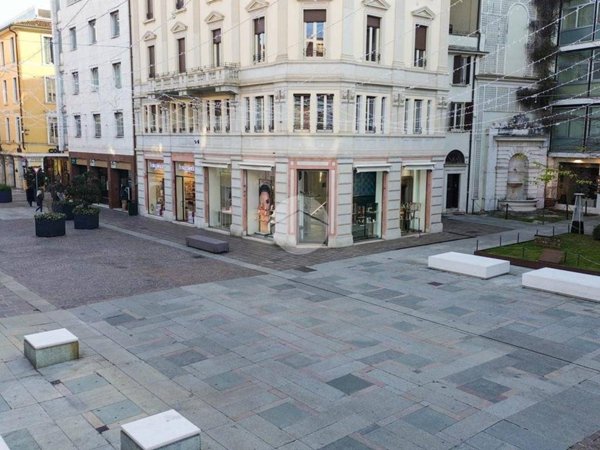 negozio in affitto a Brescia in zona Centro Storico