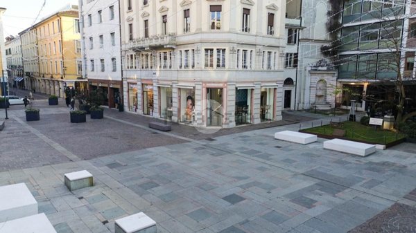 locale commerciale in affitto a Brescia in zona Centro Storico