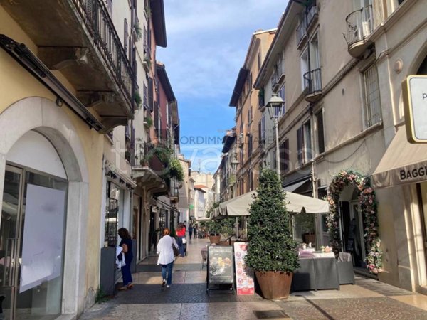negozio in affitto a Brescia