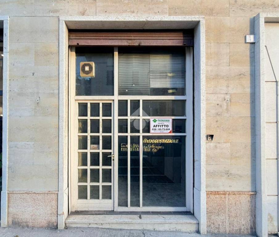 negozio in affitto a Brescia in zona Porta Venezia