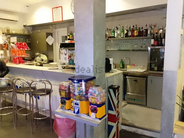 negozio in affitto a Brescia in zona Urago/Mella