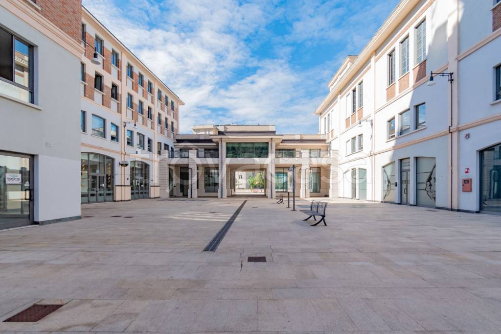 negozio in affitto a Brescia in zona Porta Venezia