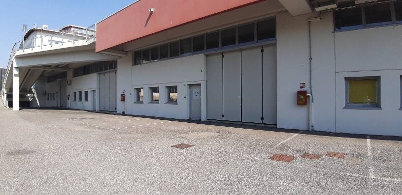 locale commerciale in affitto a Brescia in zona Volta