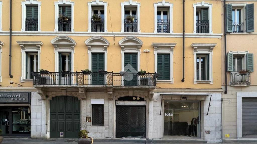negozio in affitto a Brescia in zona Centro Storico